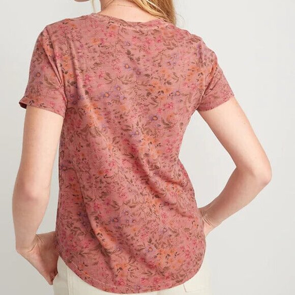 NWT Old Navy EveryWear Printed V-Neck Tee T-Shirt Desert Sun Pink Floral Women S - Picture 2 of 6